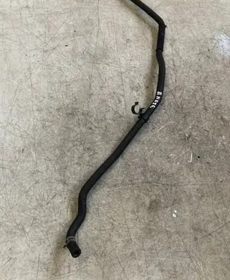 Engine coolant pipe/hose