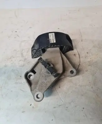 Dacia Sandero Engine mount bracket 112844547R