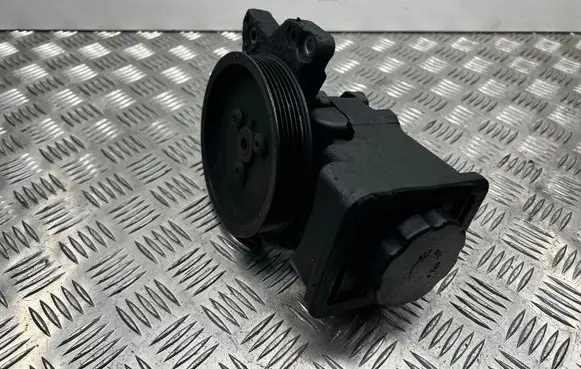 BMW 5 E60 E61 Power steering pump 7693974 7693974101