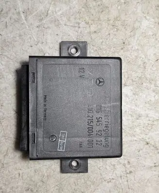 Mercedes-Benz Sprinter W901 W902 W903 W904 Door central lock control unit/module 0165459232