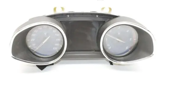 Maserati Quattroporte Speedometer (instrument cluster) 670100136