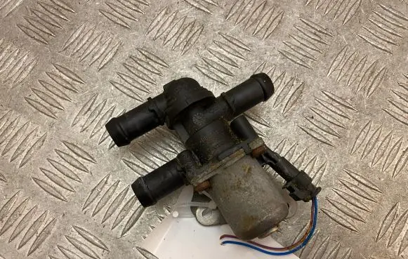 Volvo XC90 Coolant heater control valve 30668672
