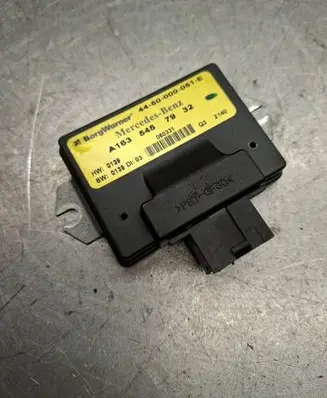 Mercedes-Benz ML W163 Transfer box differential control unit A1635457932 4450000051E