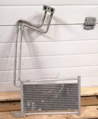 Jeep Cherokee A/C cooling radiator (condenser) 4998580 4615385 4688311