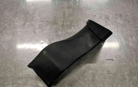 BMW 6 E63 E64 Air intake duct part 5111705148511 114690913 1146909