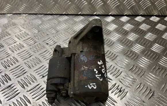 Toyota Yaris Starter motor 2810023020