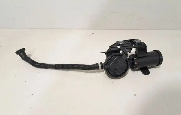 BMW X4 G02 Active carbon filter fuel vapour canister 7447496 7404081