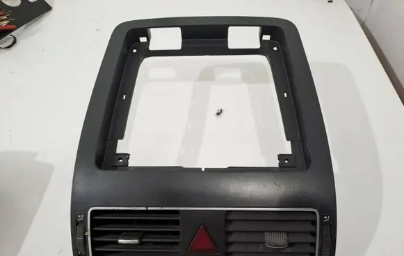 Volkswagen Touran II Dash center air vent grill 1T1819728G 1T0919234C