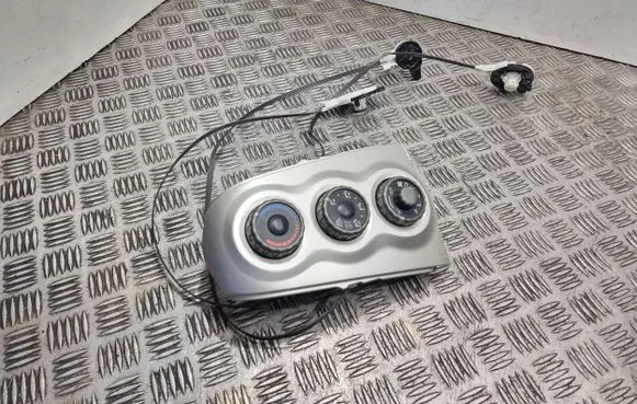 Toyota Yaris Climate control unit 554060D190 758857 758734