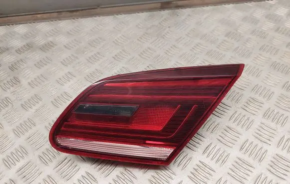 Volkswagen PASSAT CC Tailgate rear/tail lights 3C8945308R