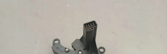 Mercedes-Benz E W211 Steering angle sensor 0025428018
