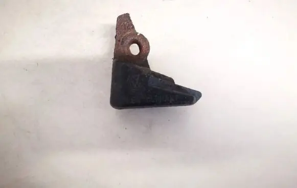 Volkswagen PASSAT B4 Engine mounting bracket 357711188