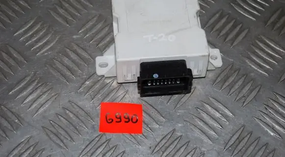 Toyota Corolla Verso AR10 Window wiper relay 150696