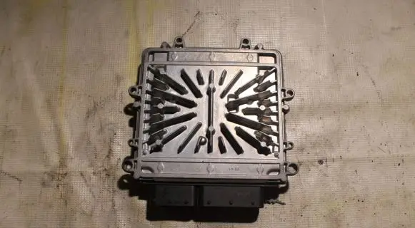 Volvo XC90 Engine control unit/module 31272463AA