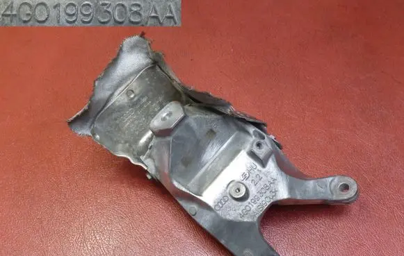 Audi A6 S6 C7 4G Engine mounting bracket 4G0199308AA