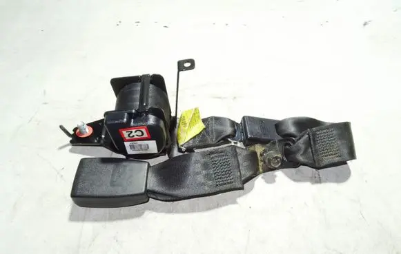 Hyundai Sonata Middle seatbelt (rear) 041208