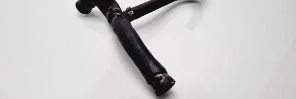 Audi A4 S4 B5 8D Engine coolant pipe/hose