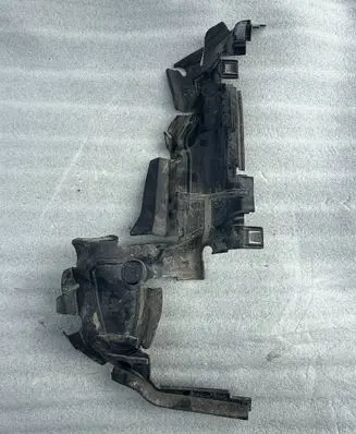 Audi A5 Intercooler air guide/duct channel 8W6121283
