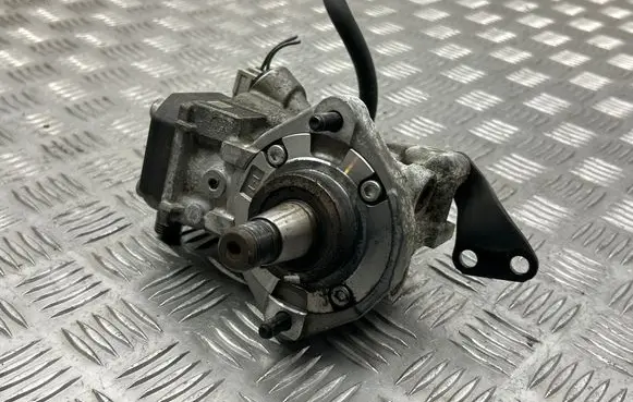 Volvo V40 Fuel injection high pressure pump 31405129 HP5S0013