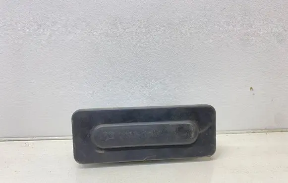 Peugeot 208 I Tailgate opening switch 9676028380