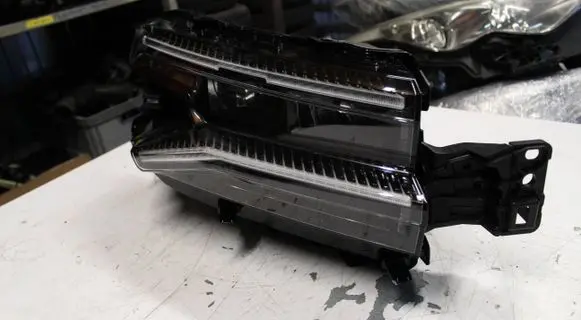 Citroen C5 Aircross Headlight/headlamp 9845355980