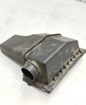 Mitsubishi Colt Air filter box cover MN130286 A1340900101 A1350900301