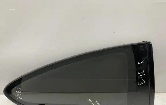 BMW 3 E92 E93 Rear vent window glass 7119178