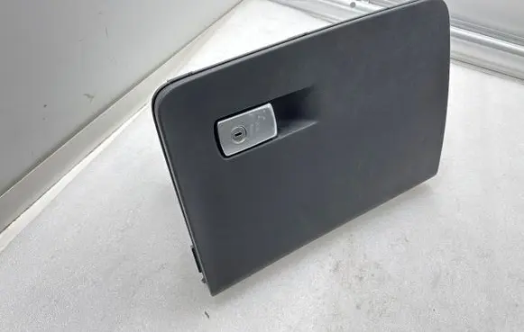 BMW X3 G01 Glove box 9363451 105887371C 10055910