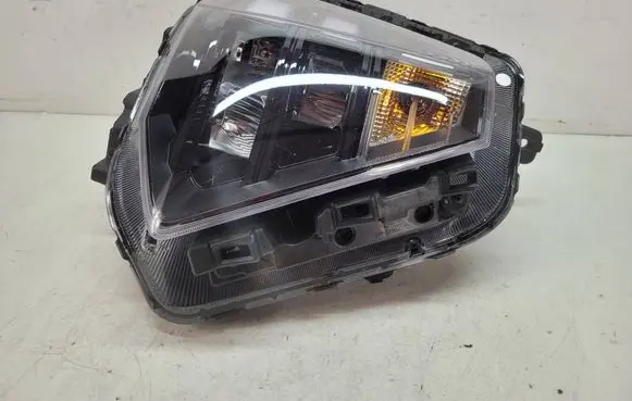 Hyundai Kona II Headlight/headlamp 92101BE000