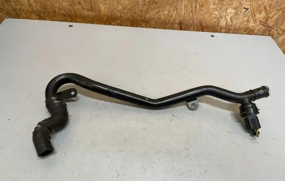 Volkswagen PASSAT B7 Engine coolant pipe/hose 5N0121065
