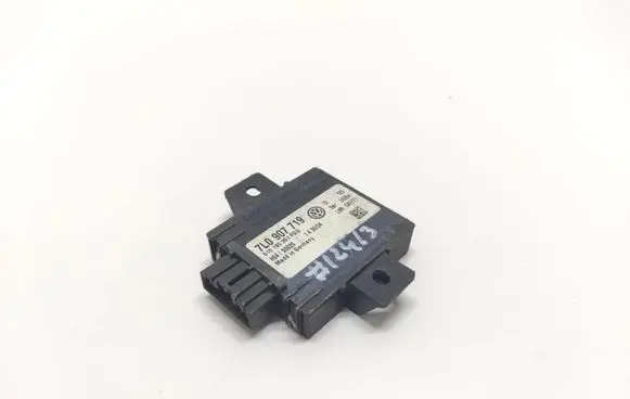 Volkswagen Touareg I Alarm control unit/module 7L0907719 510190351FGU