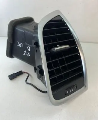 Audi Q7 4L Dashboard side air vent grill/cover trim 4L0820902