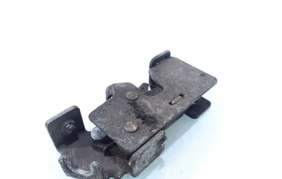 Loading door lock