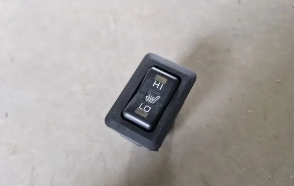 Mitsubishi L200 Seat heating switch 
