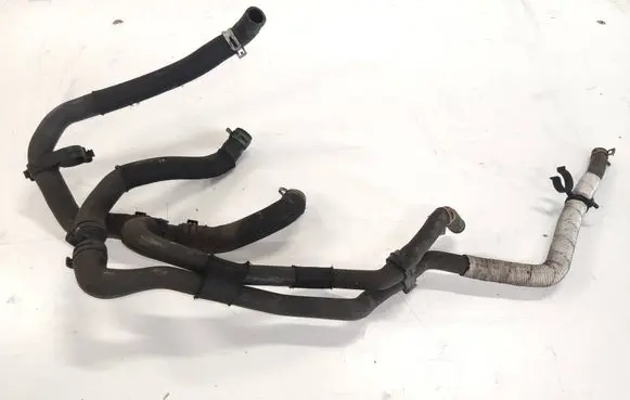 Engine coolant pipe/hose