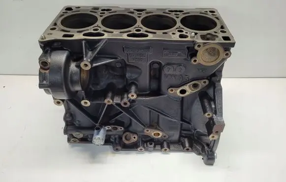 Volkswagen Golf VII Engine block CRK