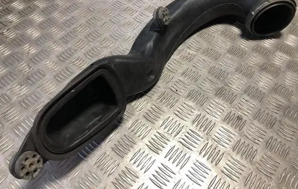 BMW 5 E39 Air intake hose/pipe 1437630