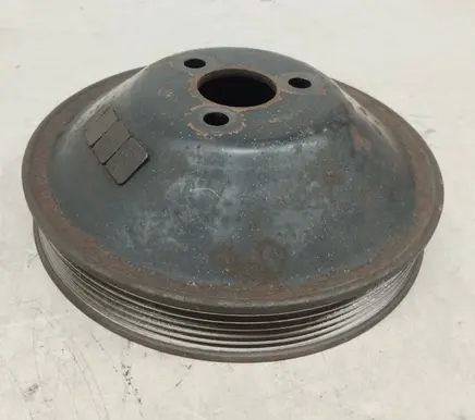 Mercedes-Benz E W124 Power steering pump pulley 2014600479 A2014600479