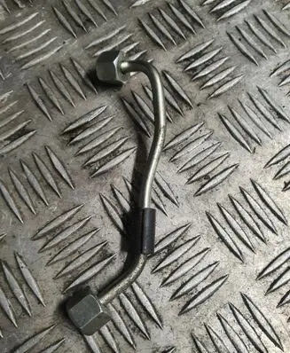 Nissan Qashqai Fuel injector supply line/pipe 