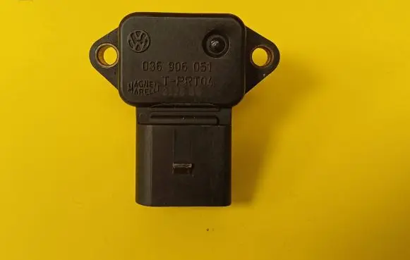 Volkswagen Golf III Air pressure sensor 036906051