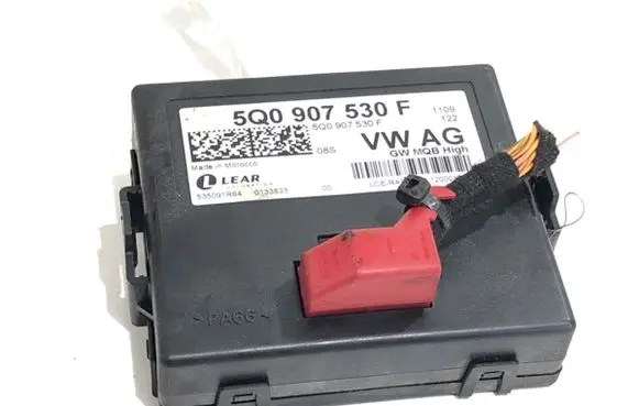 Volkswagen Golf VII Gateway control module 5Q0907530F