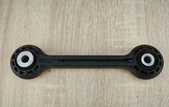 Audi A4 S4 B9 Front anti-roll bar/stabilizer link 8K0411317D
