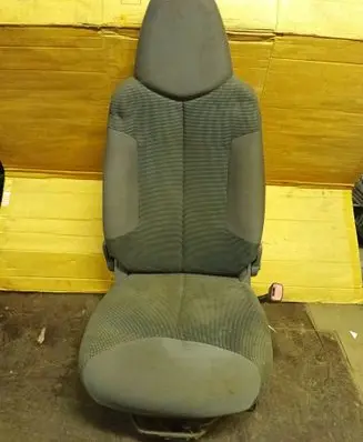 Peugeot 107 Front passenger seat 