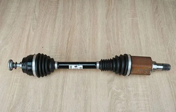 BMW 8 G16 Front driveshaft 8687377