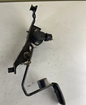 Toyota RAV 4 (XA20) Accelerator throttle pedal 8928133010 892813301