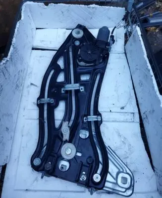 Peugeot 207 Rear door window regulator with motor 9662702280 9680072330