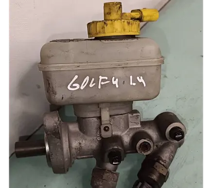 Volkswagen Golf IV Master brake cylinder L481402