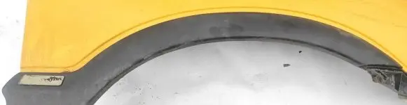Opel Zafira A Front arch trim 