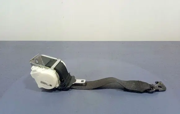 BMW 5 F10 F11 Front seatbelt 7285867