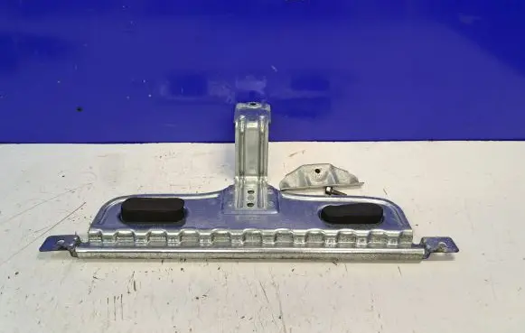 Volvo XC90 Battery bracket 8697005 9474503